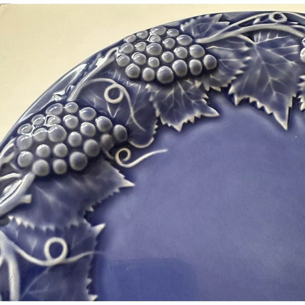 Set Of 2 Bordallo Pinheiro Cobalt Blue Grapes, Vine, Leaves 9.4” Luncheon Plates - Picture 5 of 15